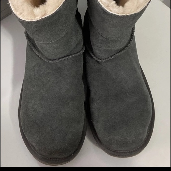 Gray Ugg boots size 6 - Picture 7 of 11